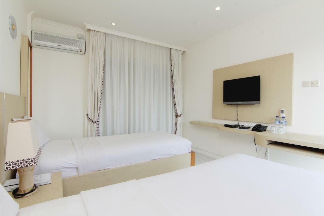 Hotel Marni Mulya Surakarta  Bagian luar foto