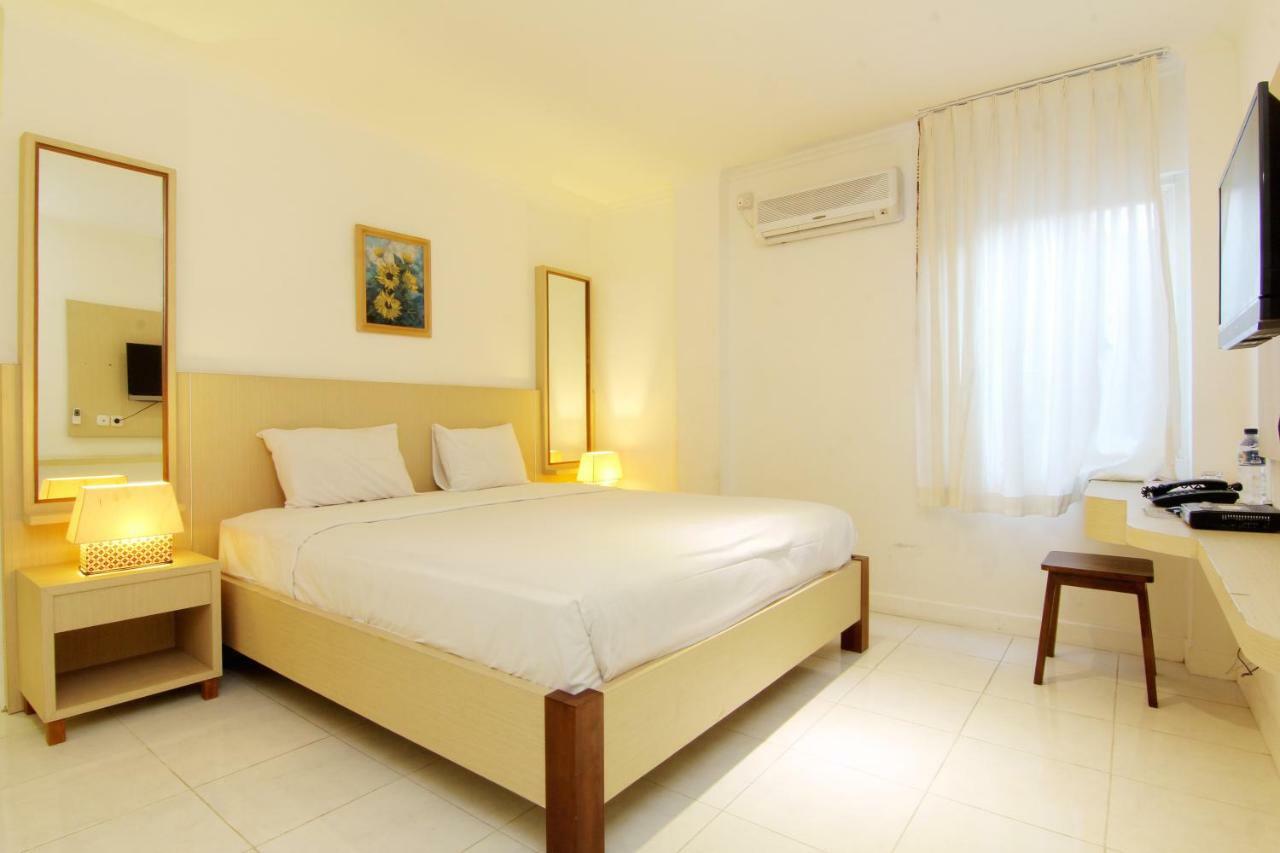 Hotel Marni Mulya Surakarta  Bagian luar foto