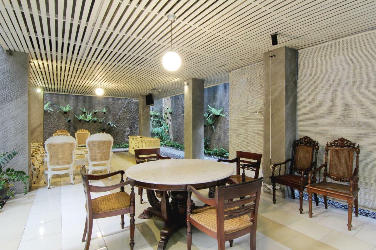 Hotel Marni Mulya Surakarta  Bagian luar foto