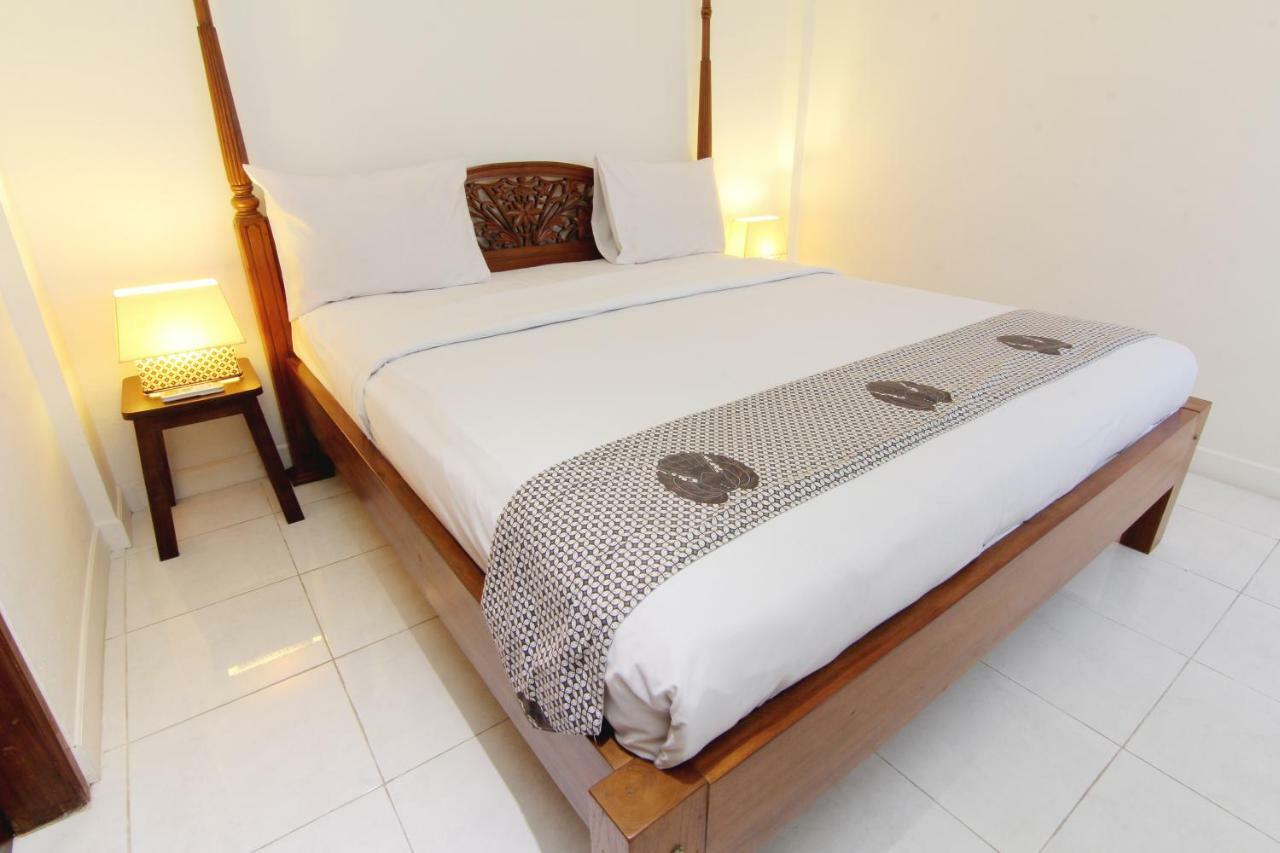 Hotel Marni Mulya Surakarta  Bagian luar foto