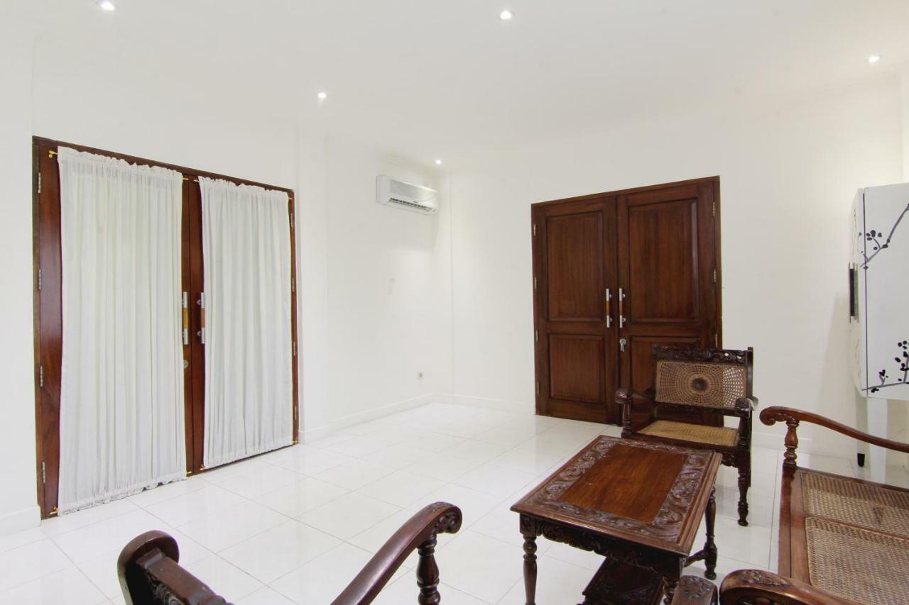 Hotel Marni Mulya Surakarta  Bagian luar foto